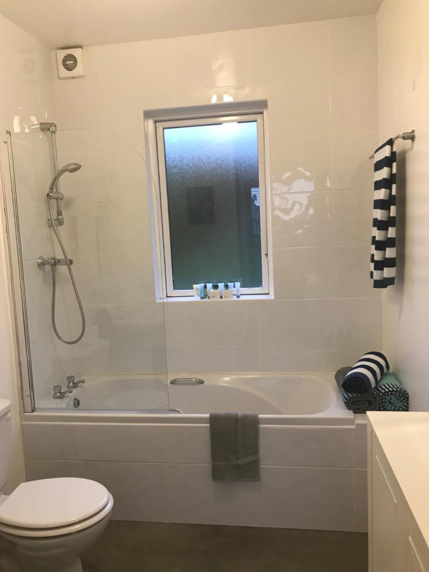 Westport Retreat Apartment Bagian luar foto